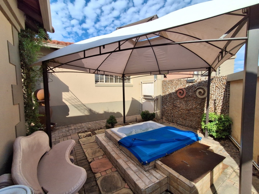 2 Bedroom Property for Sale in Flamwood North West